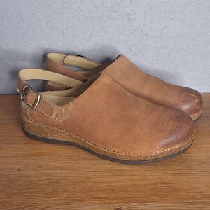 Dansko Merrin Burnished Suede Clogs Women’s EU 42 US 11 11.5 Tan Slip On Shoes
